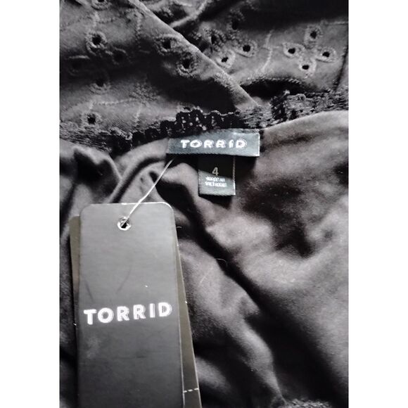 Torrid Women's Size 4 (4X) Black Eyelet Top -NWT - Picture 5 of 8